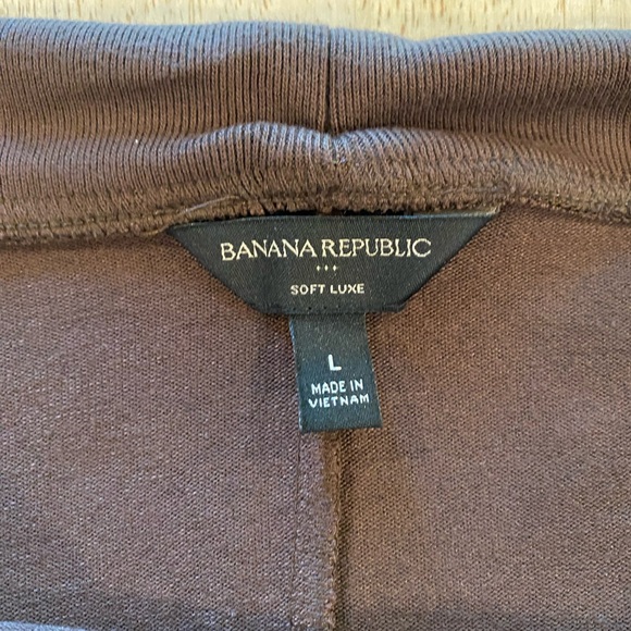 Banana Republic off the shoulder top - Picture 3 of 3